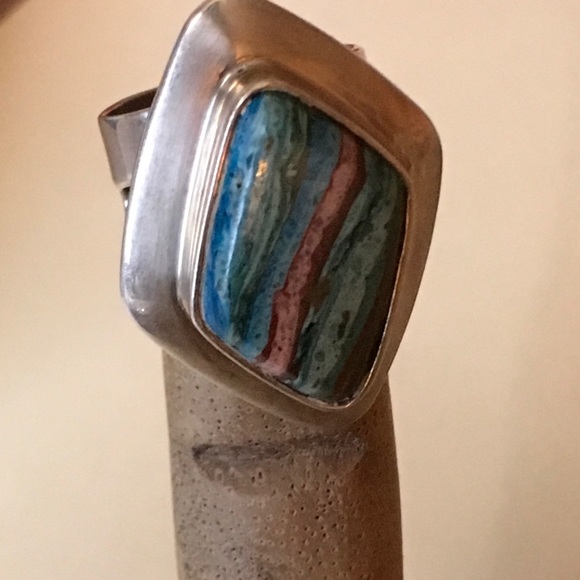 SALE‼️  💵 Women’s silver ring. - Picture 3 of 7